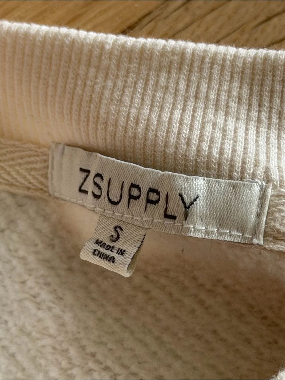 Z Supply Cream Pullover Sweatshirt with Branded Neck Tag - Picture 4 of 5